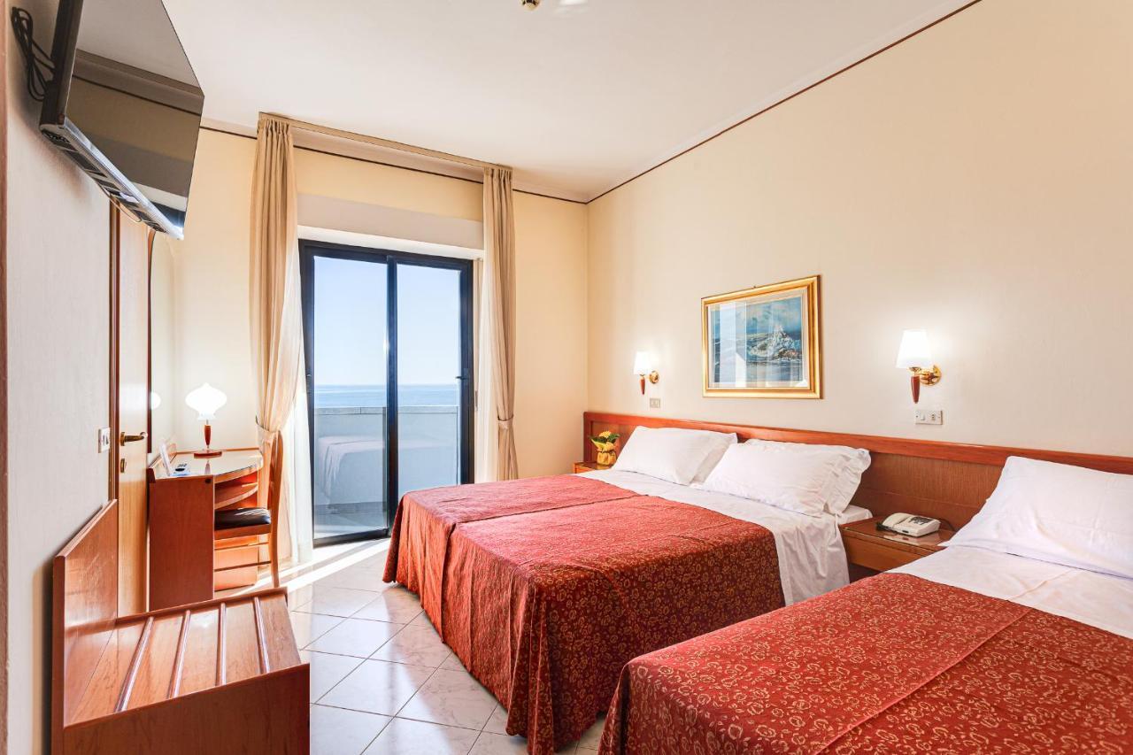 Hotel Delle Nazioni Milano Marittima Kültér fotó