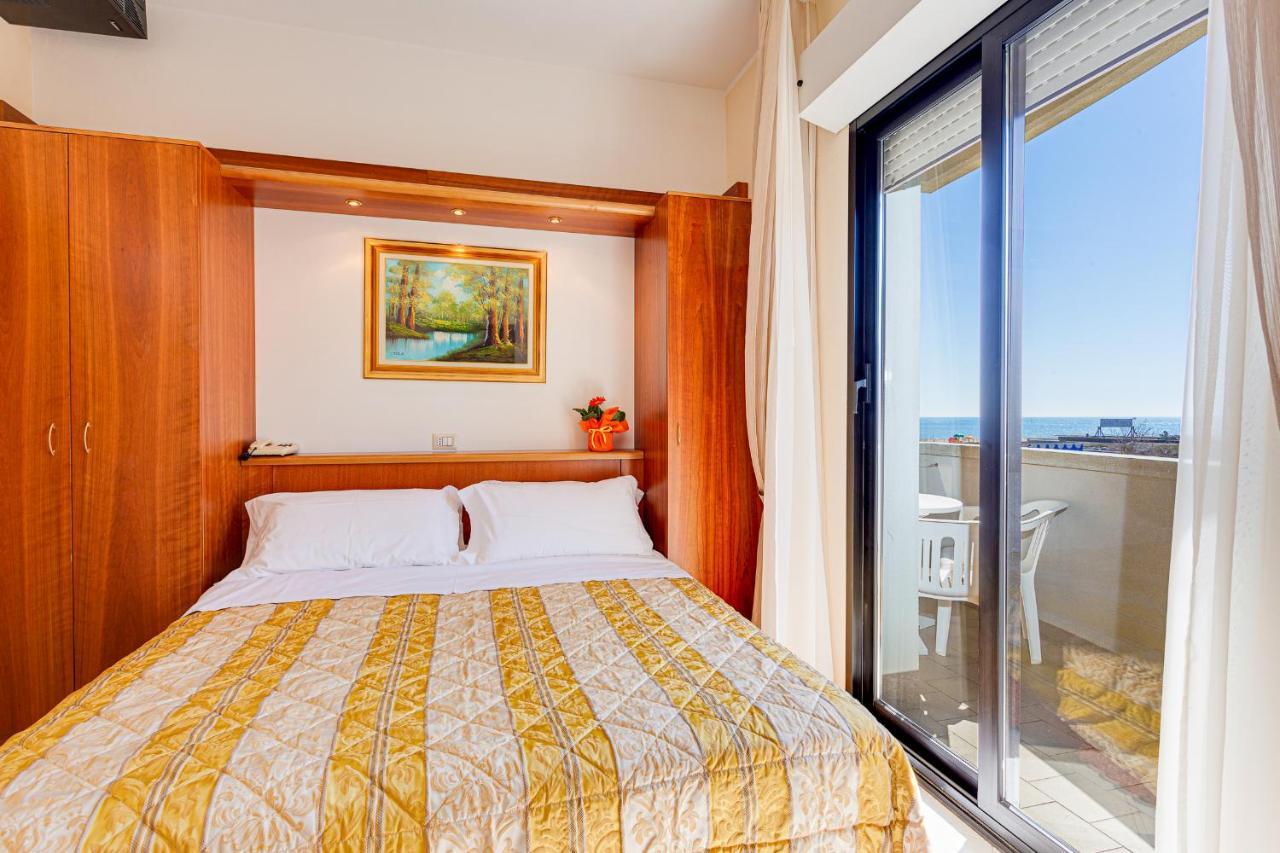 Hotel Delle Nazioni Milano Marittima Kültér fotó