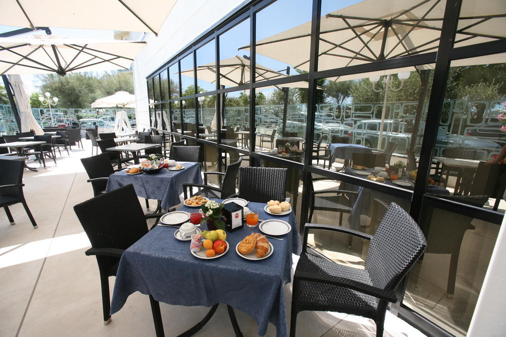 Hotel Delle Nazioni Milano Marittima Kültér fotó
