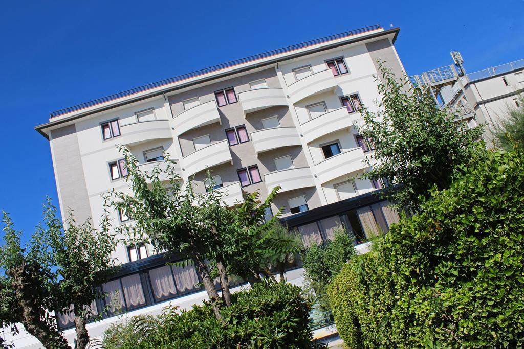 Hotel Delle Nazioni Milano Marittima Kültér fotó