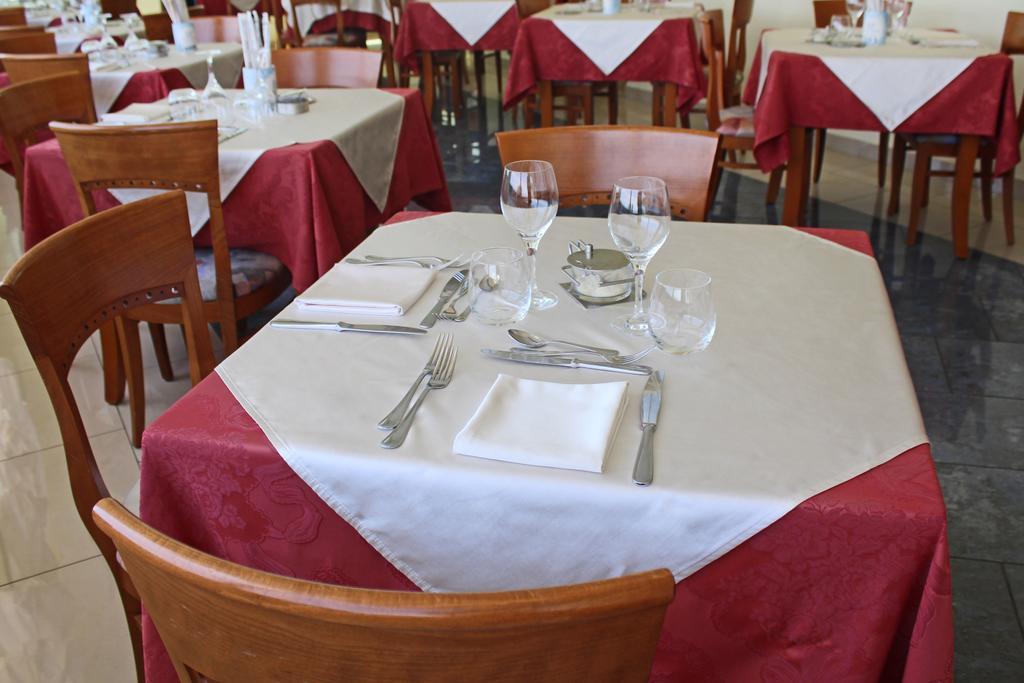 Hotel Delle Nazioni Milano Marittima Kültér fotó
