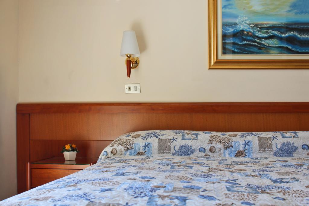 Hotel Delle Nazioni Milano Marittima Kültér fotó