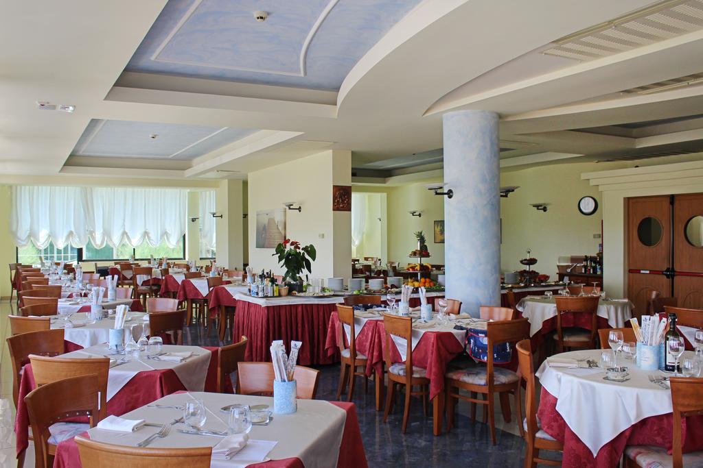 Hotel Delle Nazioni Milano Marittima Kültér fotó